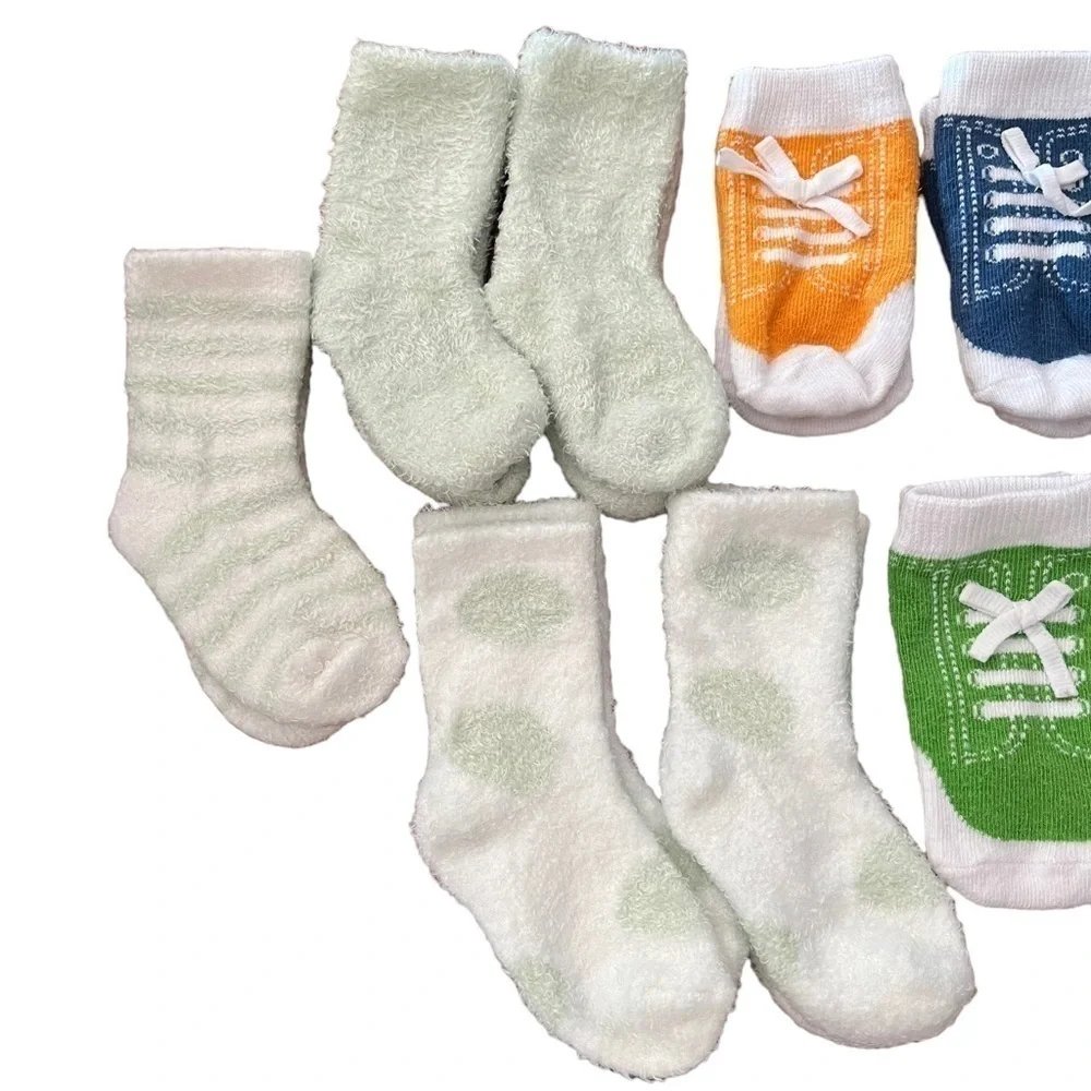 Bundle of 11 pairs of high-quality baby socks including 6 multicolor Trumpette